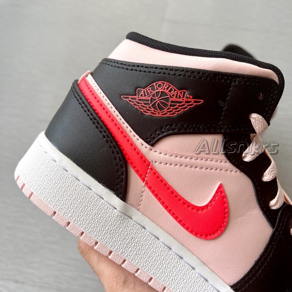 Air Jordan 1 Mid Pink Punch GS - Picture 2 of 9